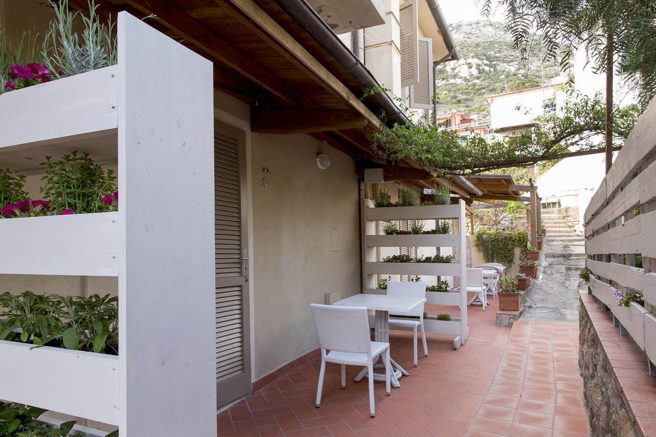 Hotel Corallo Pomonte Extérieur photo